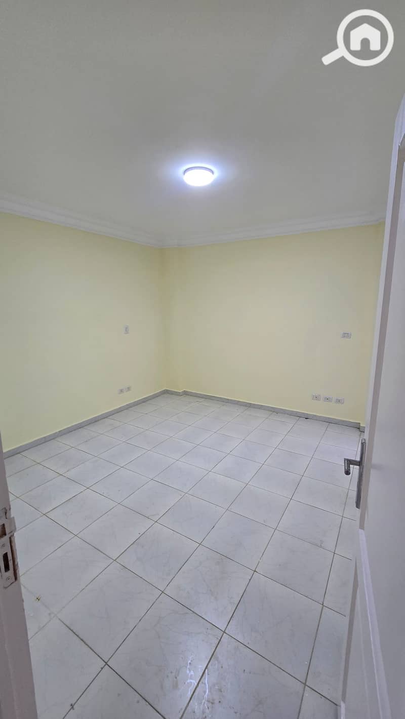 10 1000975489. jpg