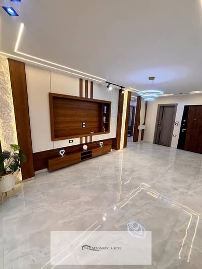3 Bedroom Flat for Sale in Hadayek al-Ahram, Giza - IMG-20261023-WA0015. jpg 3 Bedroom Flat for Sale in Hadayek al-Ahram, Giza - IMG-20261023-WA0015. jpg