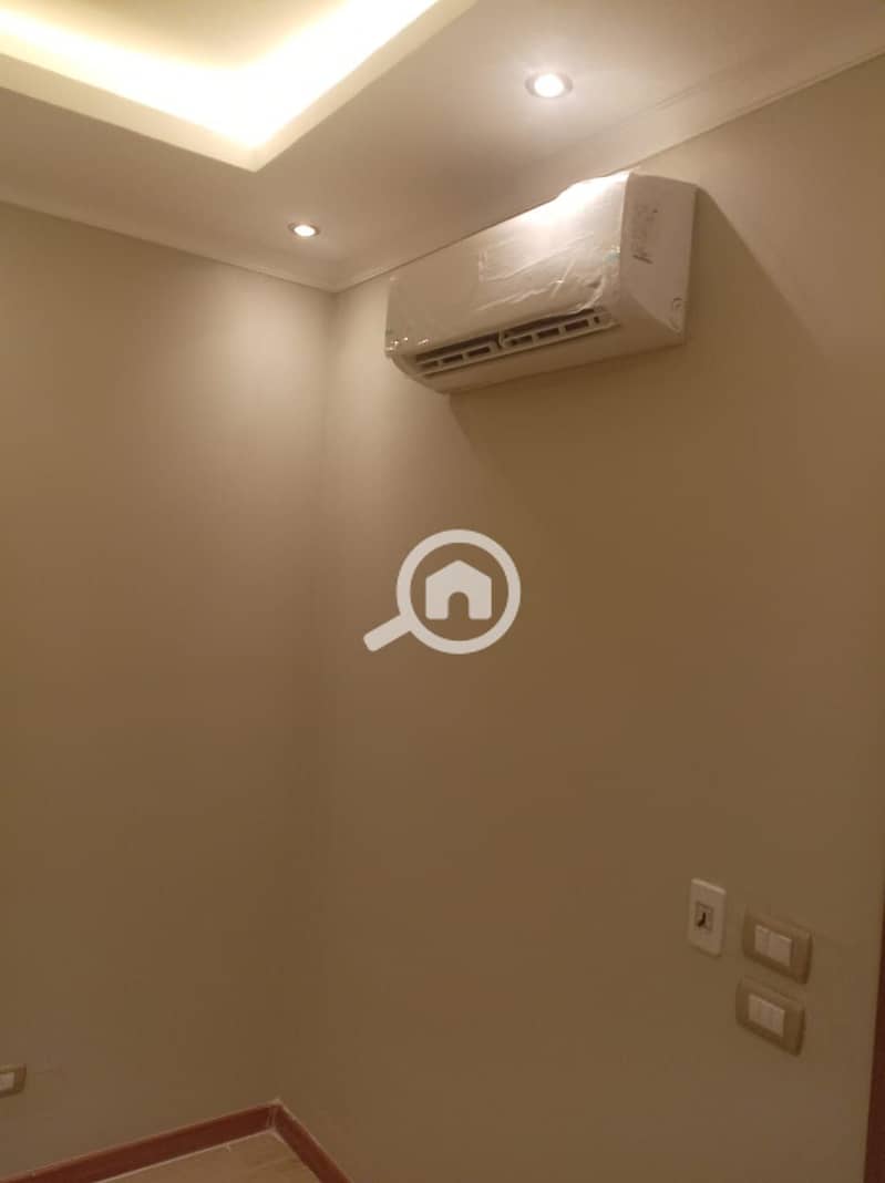 9 c284c971-f104-4d56-9bc1-87152e16a508. jpg
