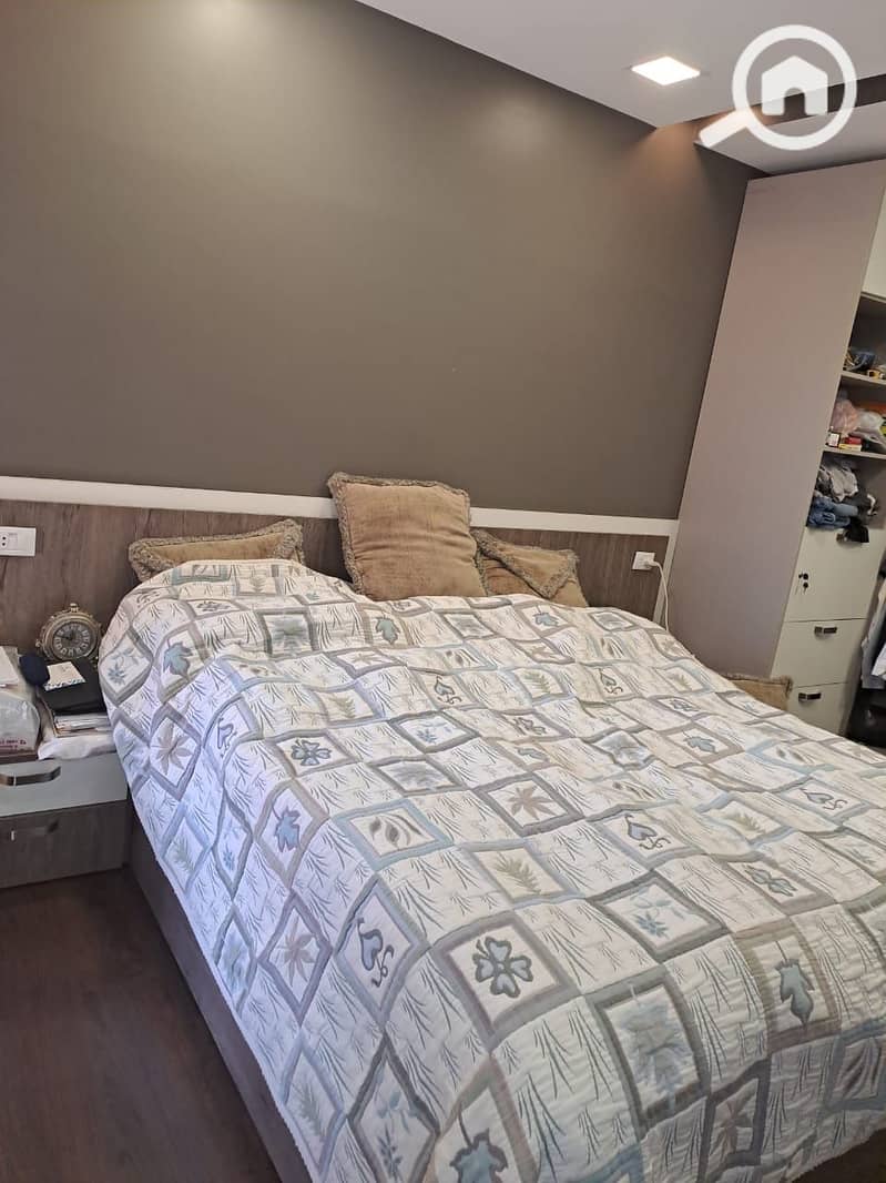 2 1000738737. jpg