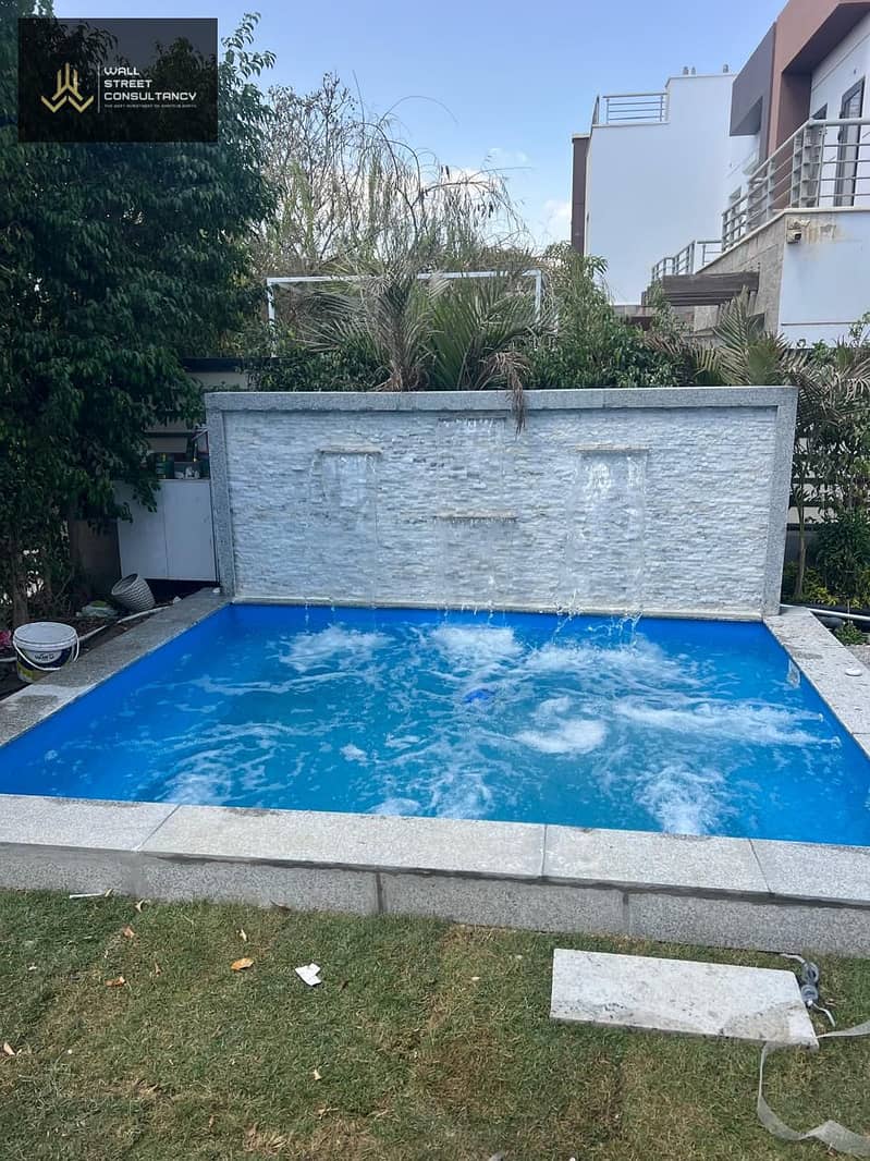 2 hydepark. jpg