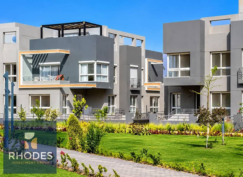 6 Sunlit Modern Townhouse Courtyard. png