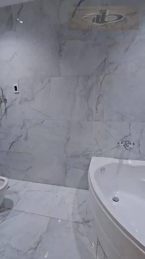 4 198f06e4-0938-4df2-8b24-598ebd73e8f4. jpg