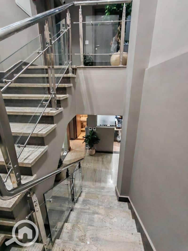 4 1000472570. jpg