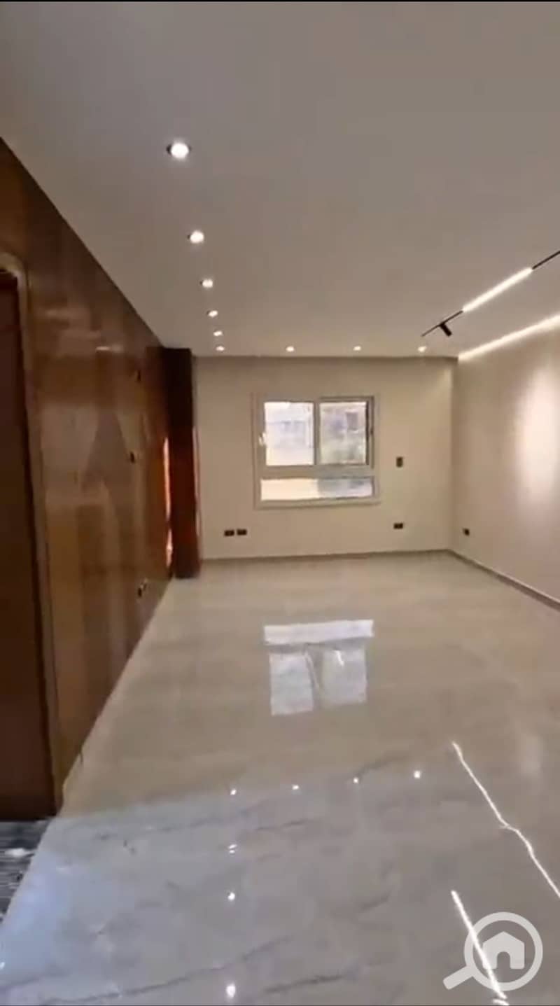 5 1000080505. jpg