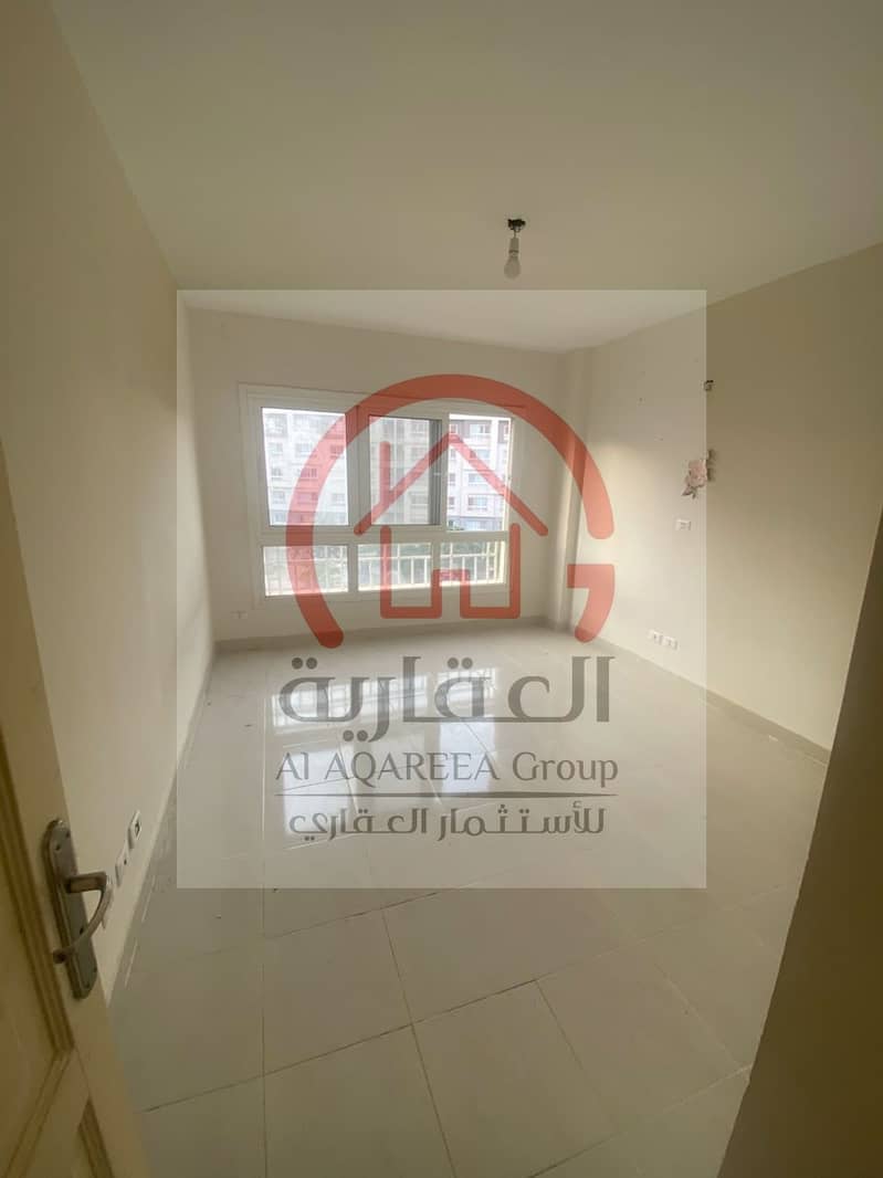 7 492158. jpg