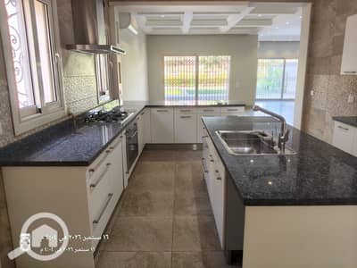 5 Bedroom Townhouse for Rent in New Cairo, Cairo - d6b33c65-b9ca-4602-b8f3-1a7382a37140. jpeg
