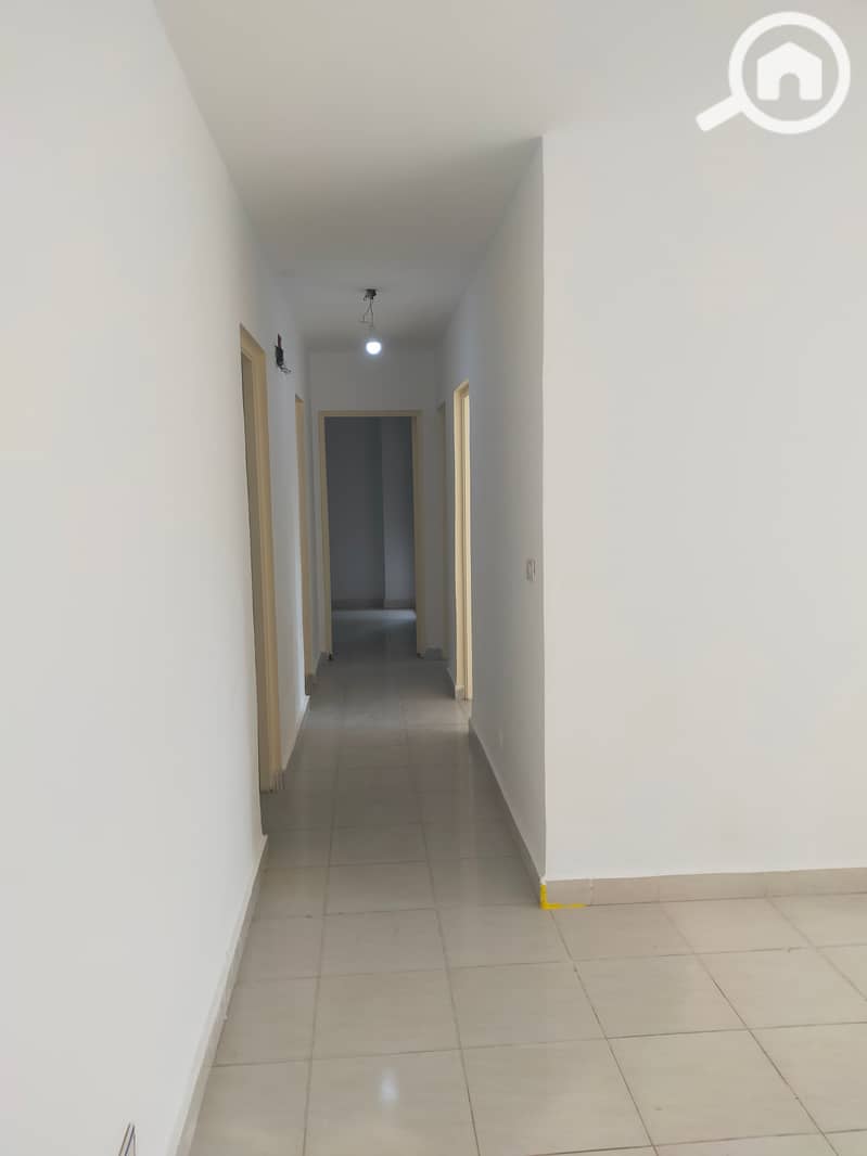 2 1000761383. jpg