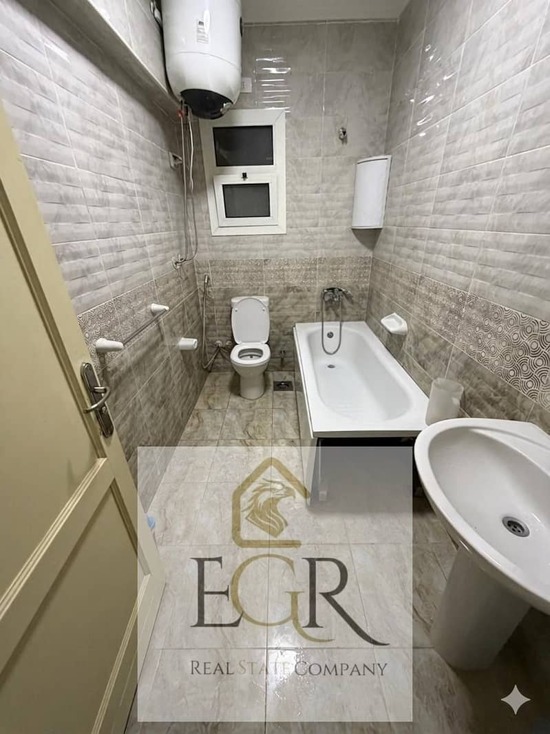 10 ef7e930f-0c07-40aa-816f-39bb9612a522. jpg