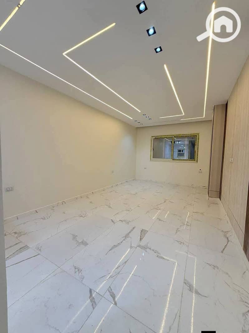 5 160899. jpg