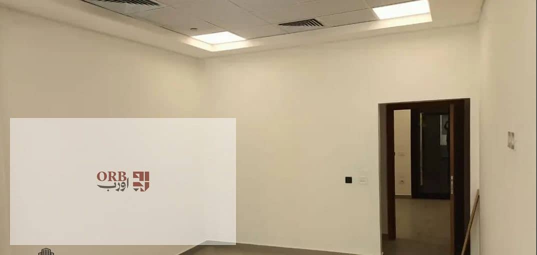 2 2. JPG