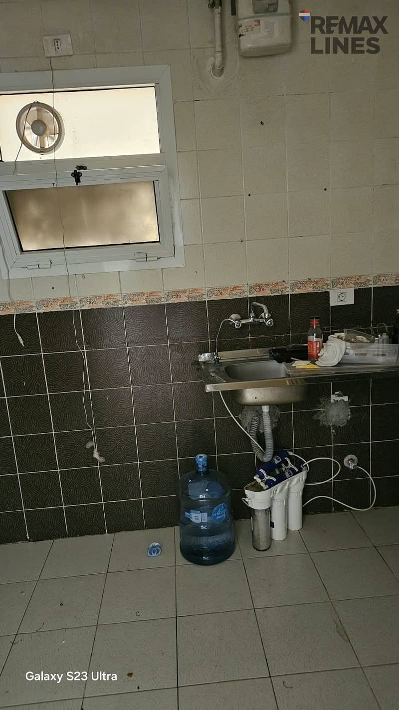5 1000830885. jpg