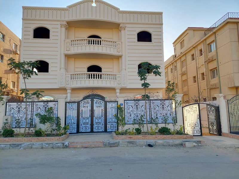 دور كامل بفيلا في الحي الثامن، الشيخ زايد دور كامل بفيلا في الحي الثامن، الشيخ زايد