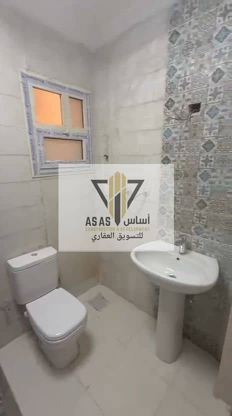 3 82732. jpg