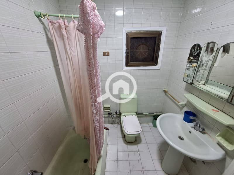 25 ecca0d5b-f76f-40a1-8997-59d03567adce. jpg