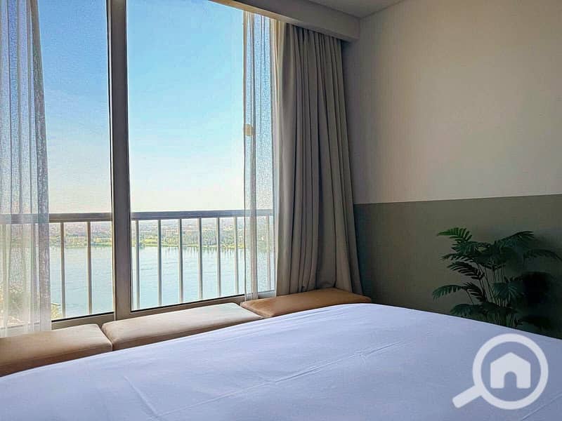6 03-bedroom2-nile. jpg