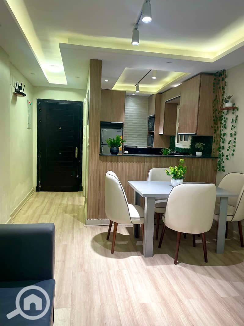 10 units-59801789568863. jpeg