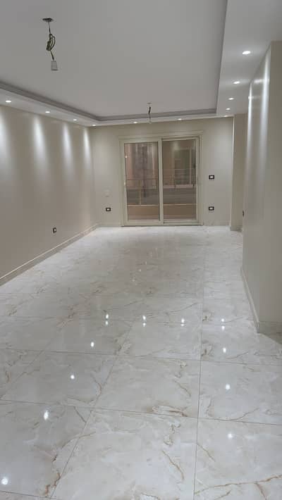3 Bedroom Flat for Rent in Asafra, Alexandria - للايجار قانون جديد شقه الترا لوكس في ش ٤٥ أول الطريق الدولي اسكندرية