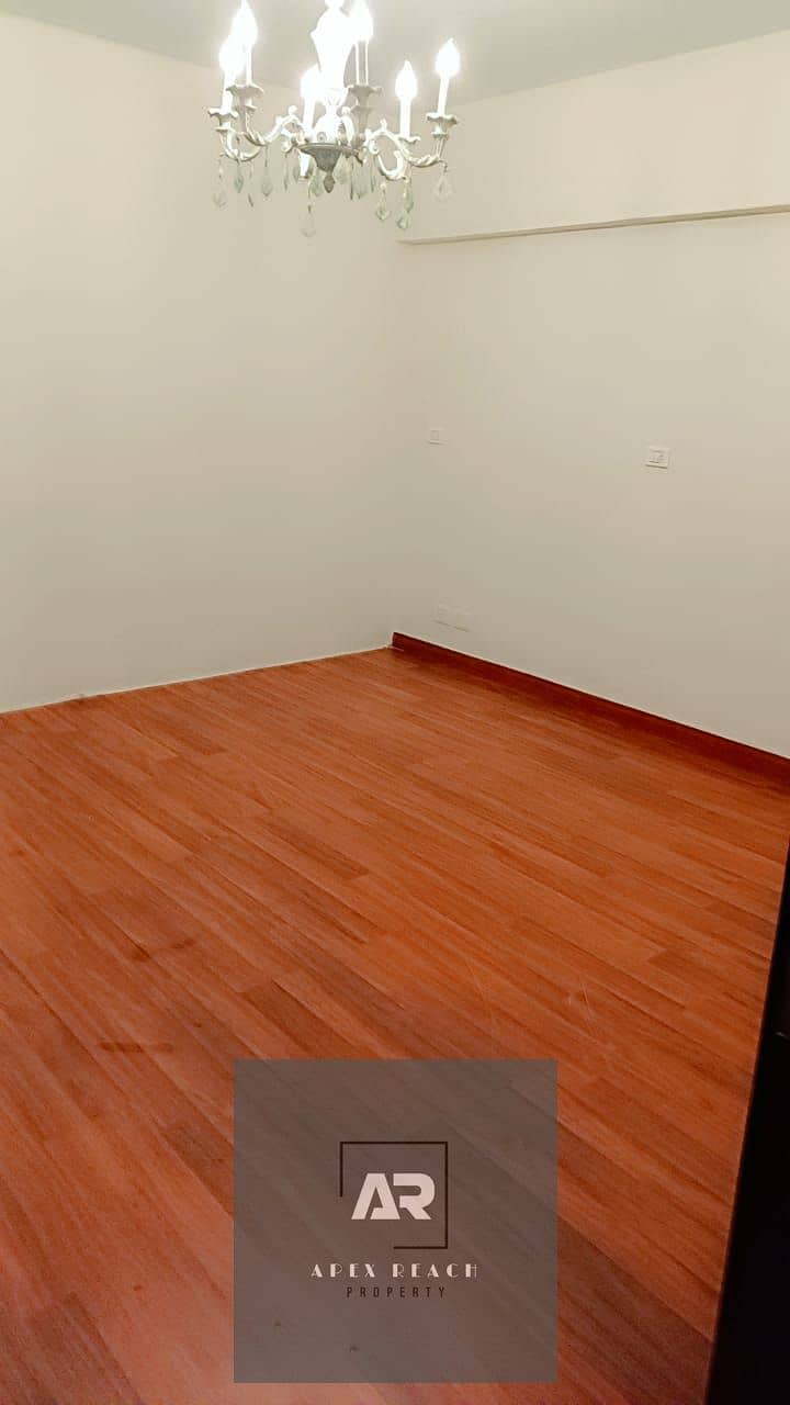 8 1002913733. jpg