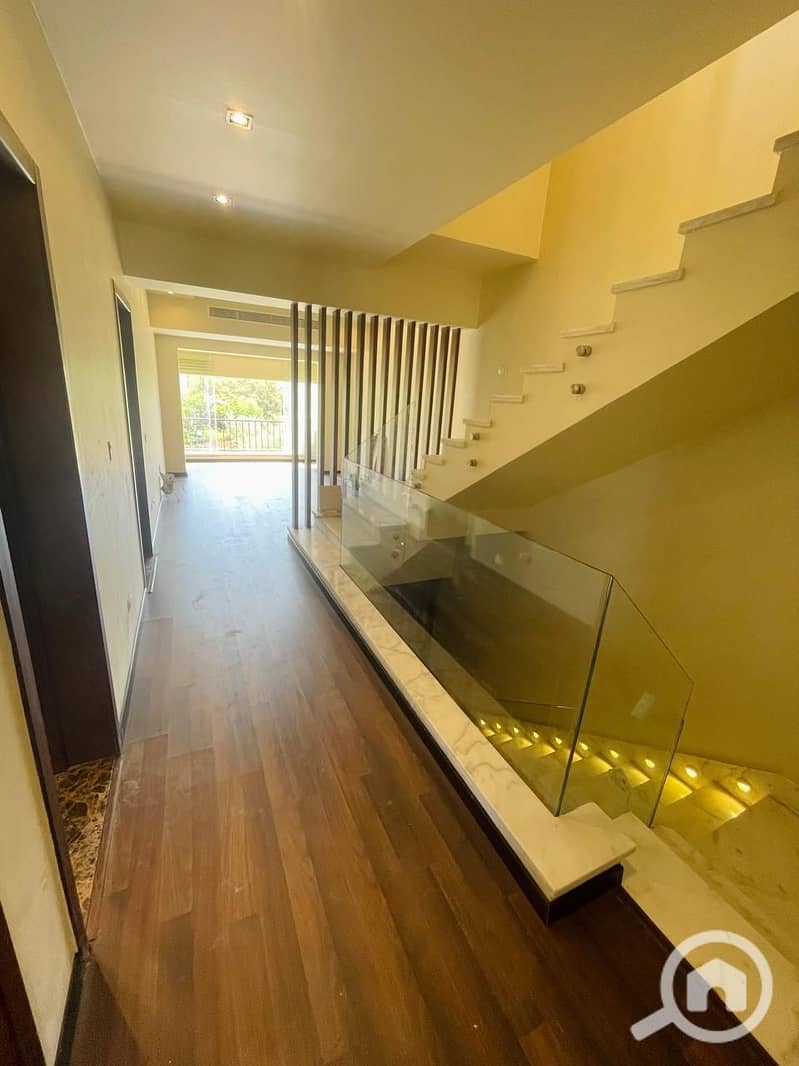 22 e3070d4d-a723-4cf3-893e-01a0e2c93a8e. jpg