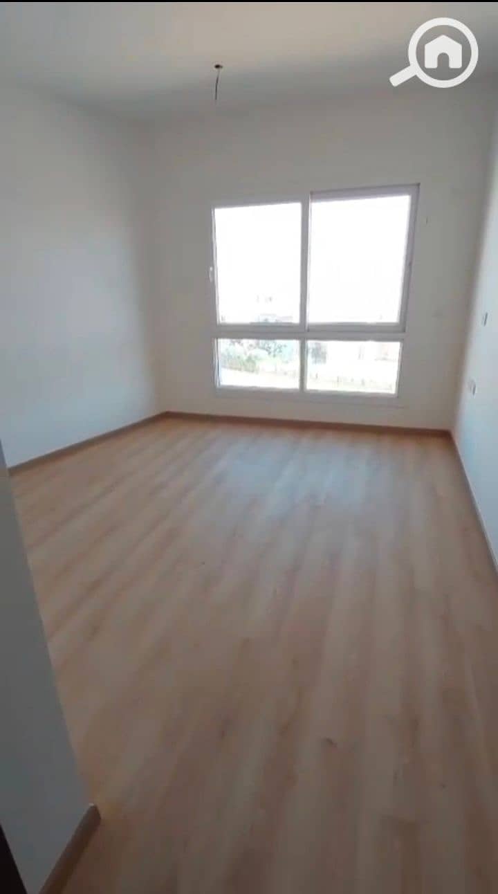 3 1000282704. jpg
