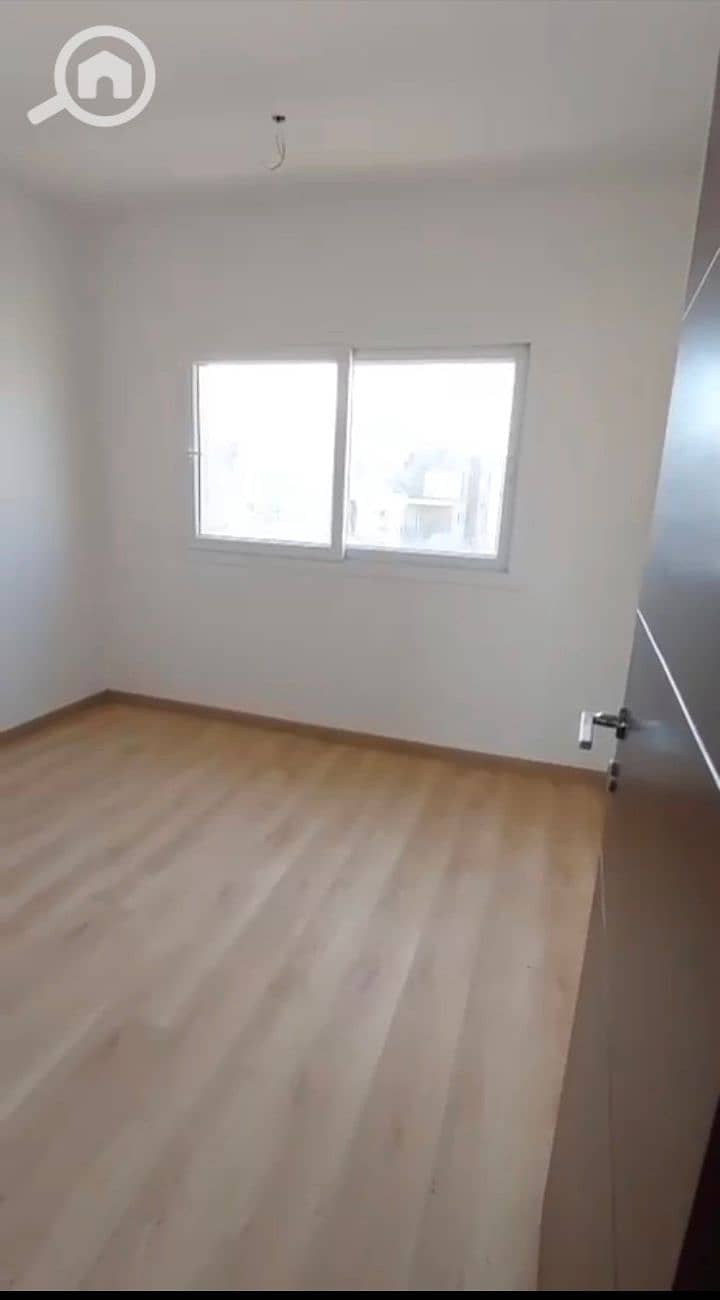 4 1000282701. jpg