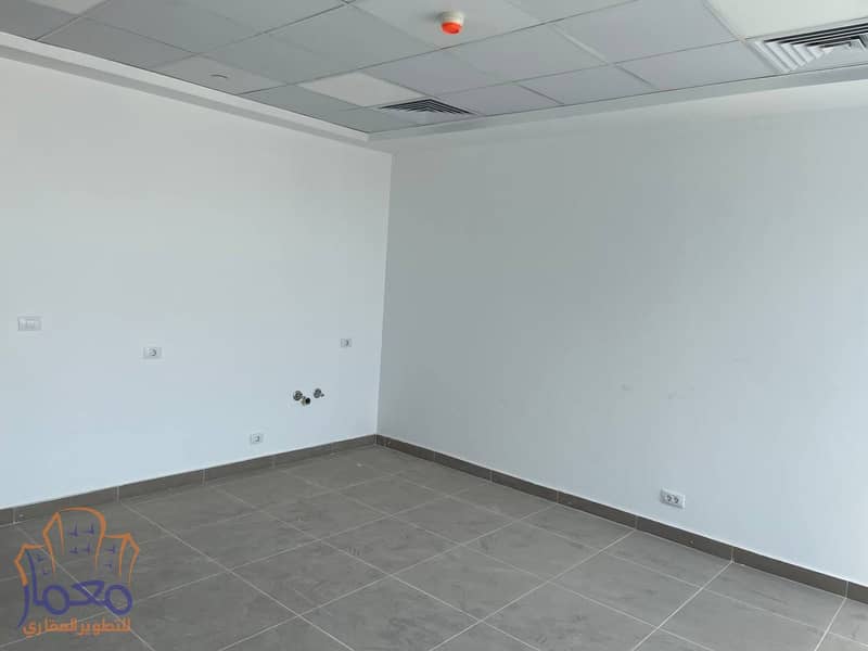 8 083abb42-4775-4815-95d8-4b3bf0d9099e. jpg