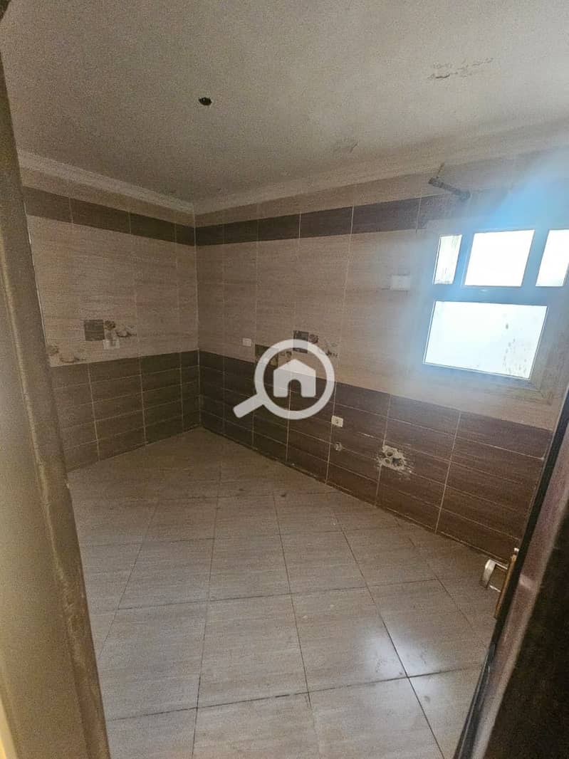 5 57775. jpg