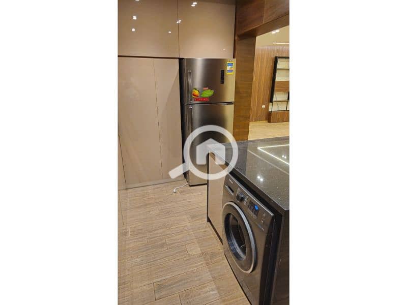 11 124937. jpg