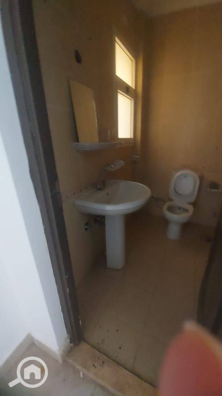 8 1000513173. jpg