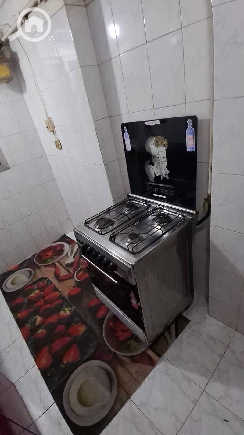 8 22108. jpg
