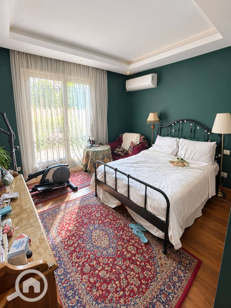 9 Cozy Teal Bedroom with Classic Decor. png