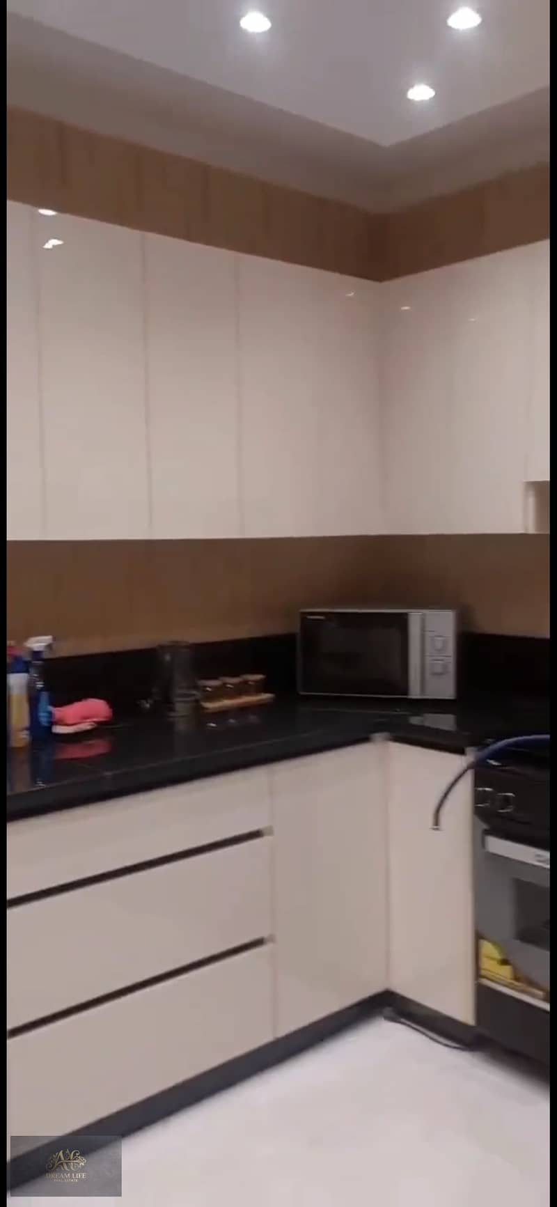 7 1000489312. jpg