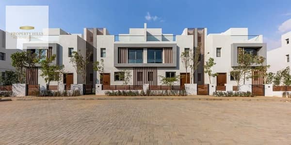 3 Bedroom Townhouse for Sale in New Capital City, Cairo - كمبوند-فينشي-العاصمة-الادارية. jpg 3 Bedroom Townhouse for Sale in New Capital City, Cairo - كمبوند-فينشي-العاصمة-الادارية. jpg