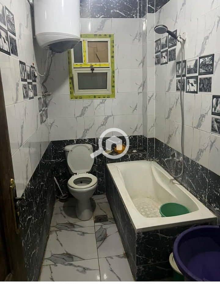 8 1000921967. jpg