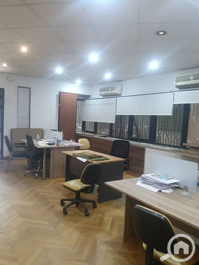 مکتب  للايجار في مصر الجديدة، القاهرة - 100223. jpg