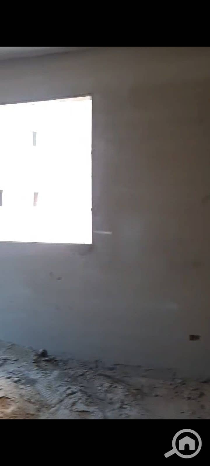 27 1002186095. png
