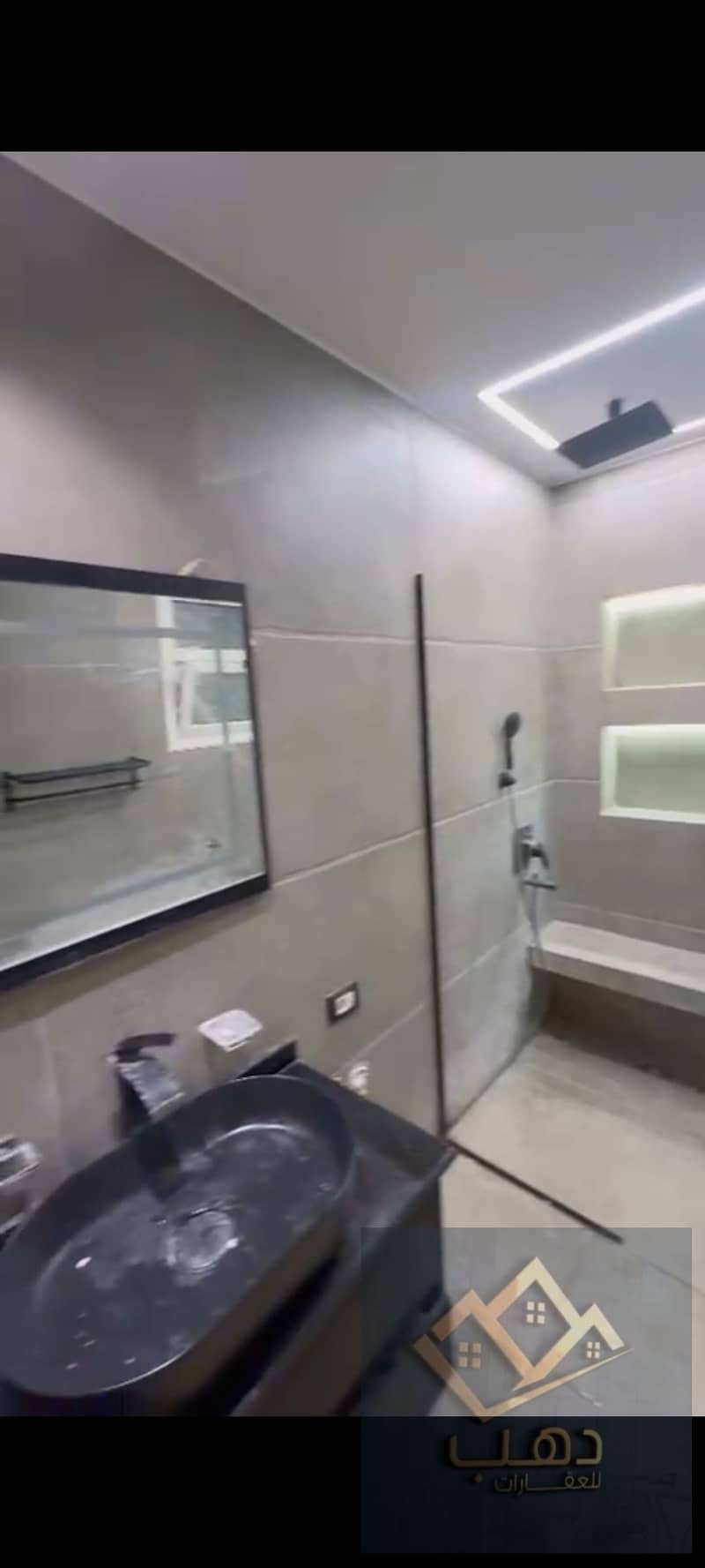12 600165. jpg