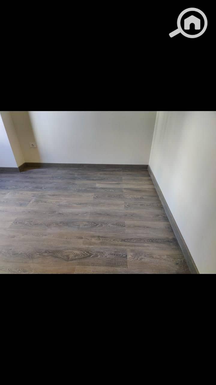 8 1000824565. jpg