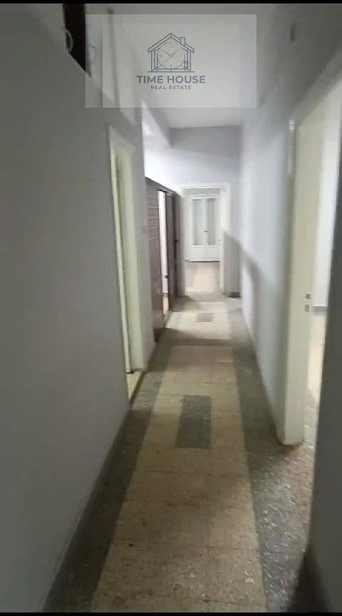 16 69877. jpg