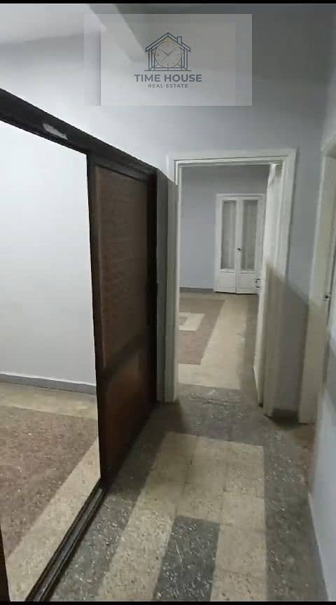 31 69903. jpg
