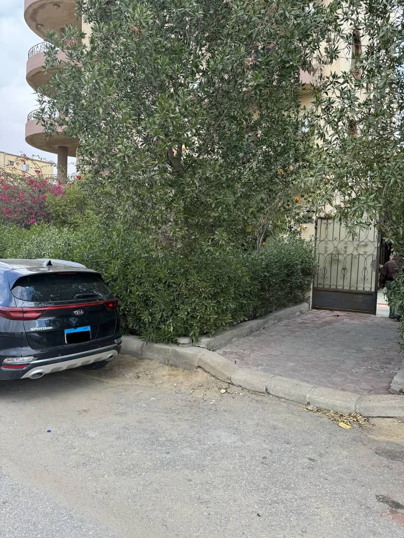 240sqm Apprarment in Al Banafseg - Al shorouk. Besides green hills. 240sqm Apprarment in Al Banafseg - Al shorouk. Besides green hills.