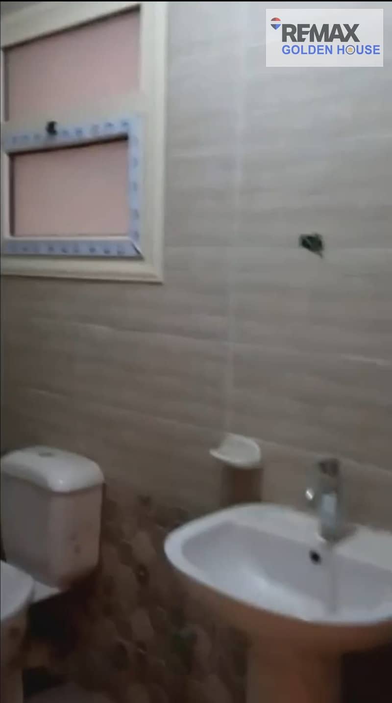 5 c3e99d83-6c13-45f3-a8b5-b56625fa0f83. jpg