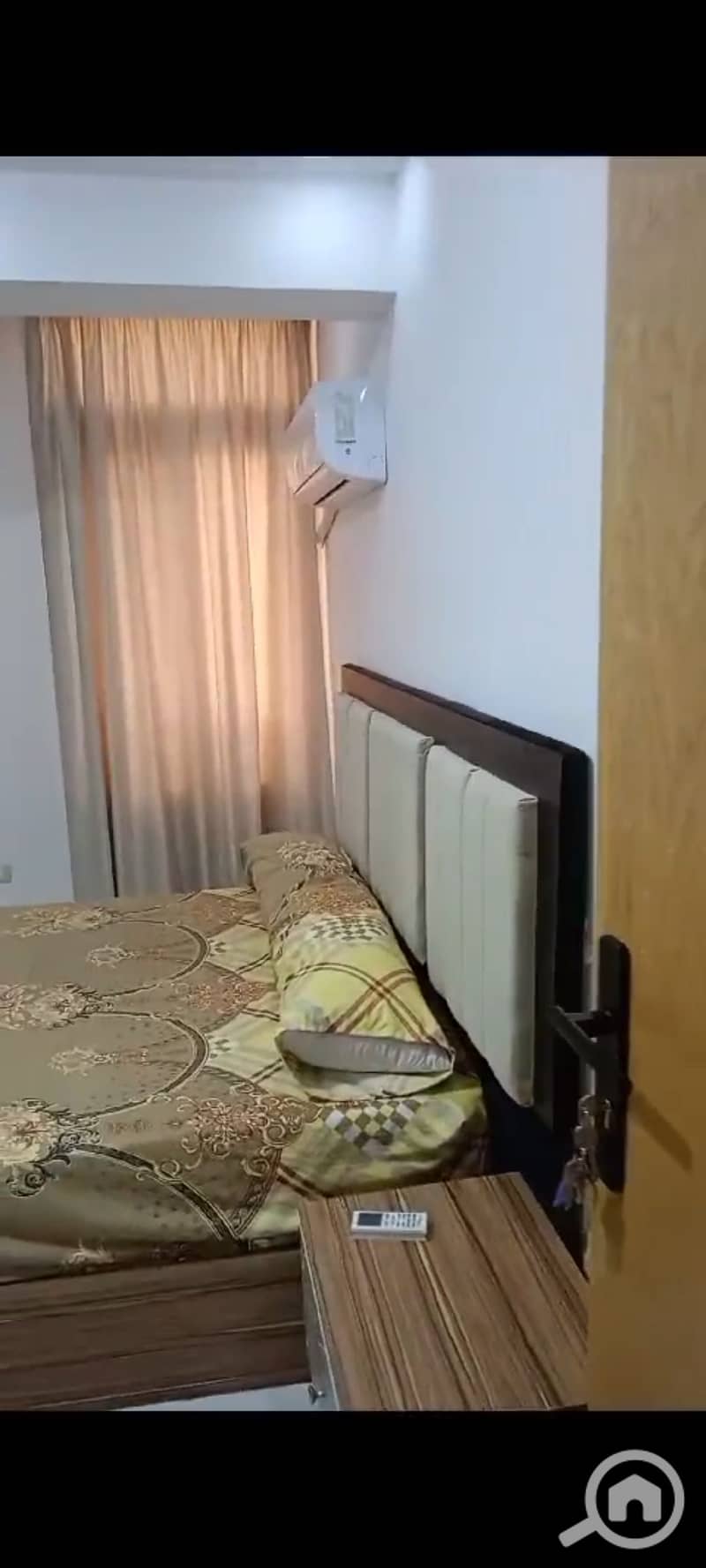 8 1000836669. jpg