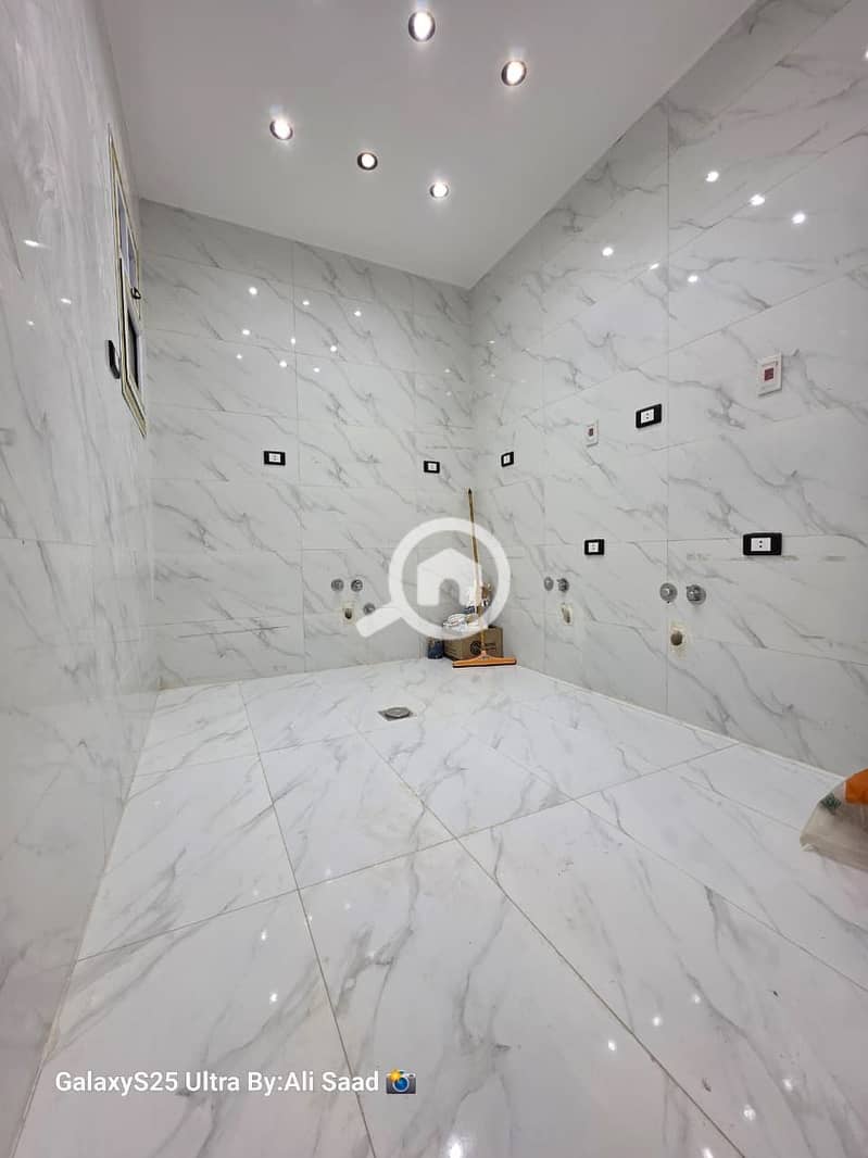 5 1001079440. jpg