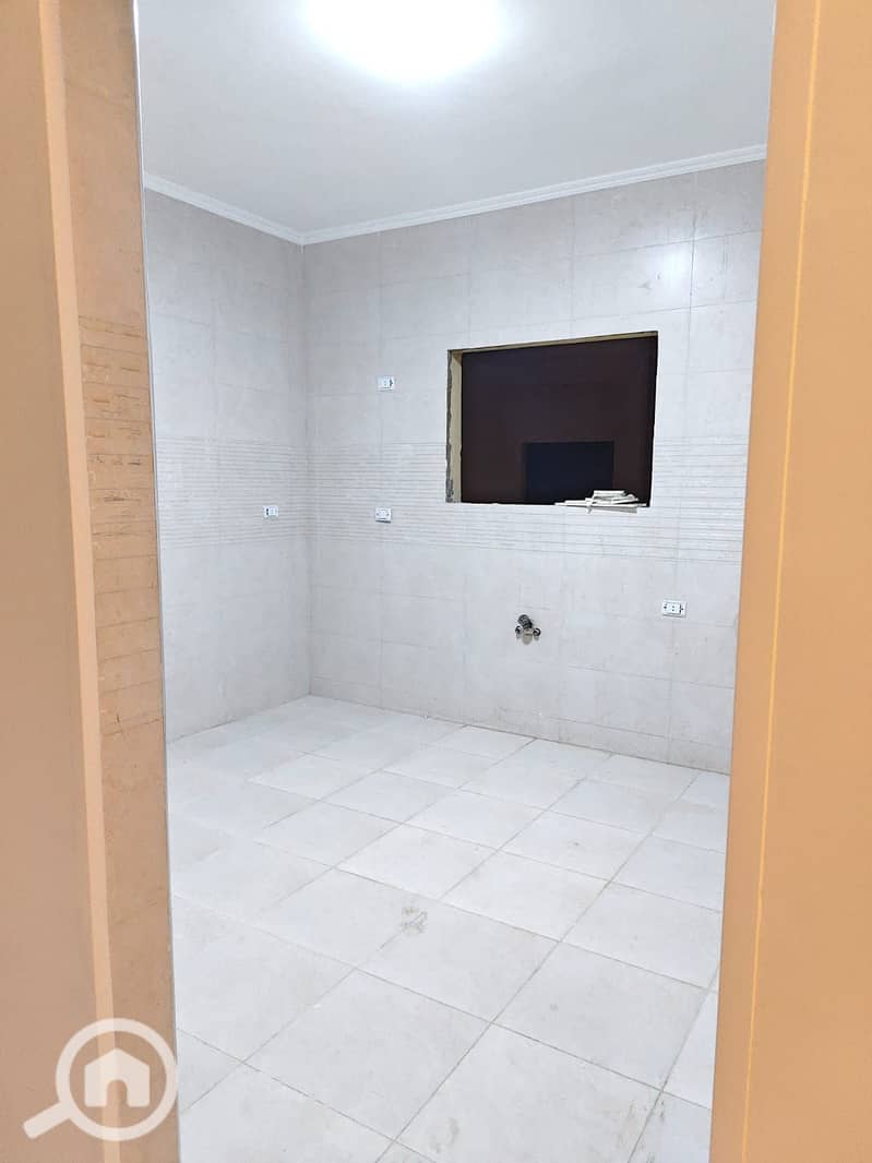 4 1000698245. jpg