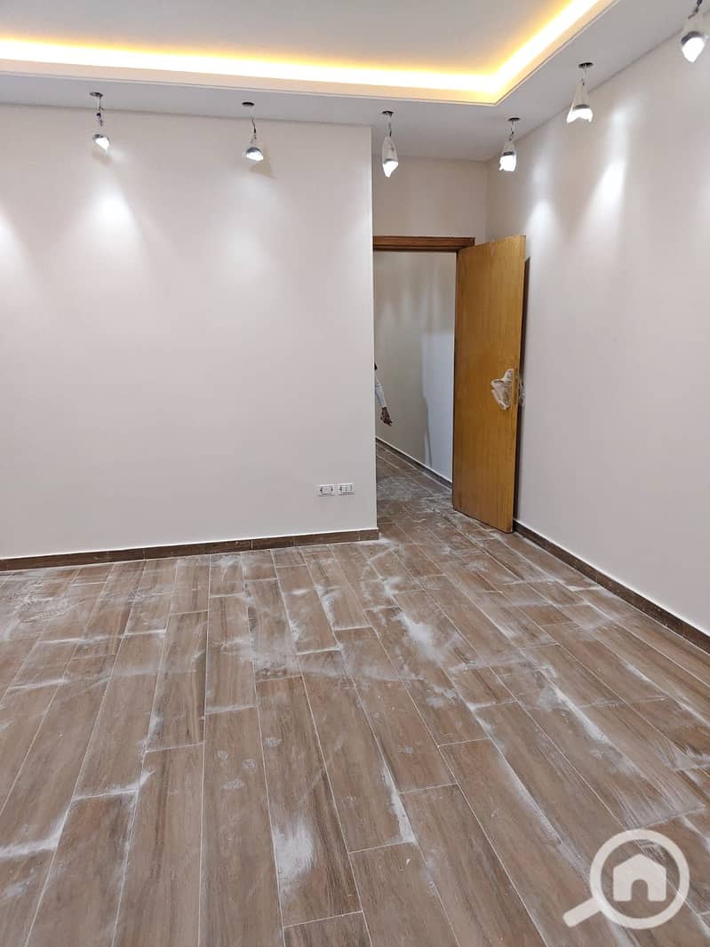 5 1000698241. jpg