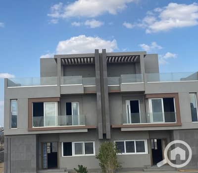 3 Bedroom Penthouse for Sale in Sheikh Zayed, Giza - IMG-20261027-WA0111_edit_95634613014036. jpg