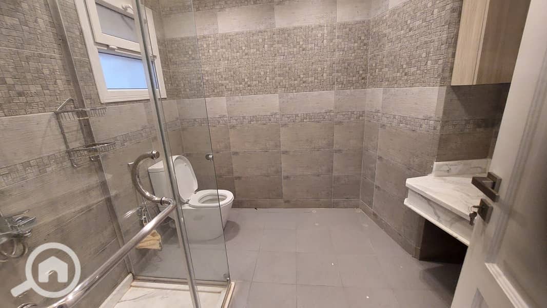 11 99480. jpg
