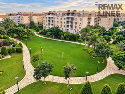 2 Bedroom Flat for Sale in Madinaty, Cairo - منتزه سكني أخضر عند الغروب. png